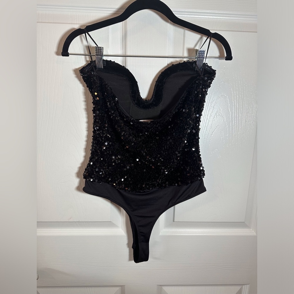 Black Sequinned Deep-Plunge Strapless Bodysuit Small - Picture 6 of 12